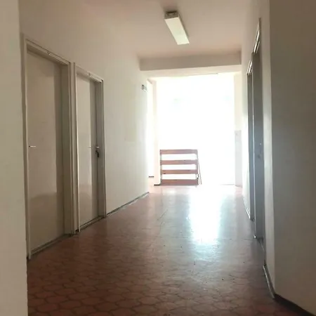 Hostel Zamardi Part Ueduelo