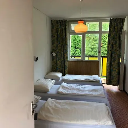 Hostel Zamardi Part Ueduelo