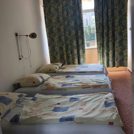 Hostel Zamardi Part Ueduelo *